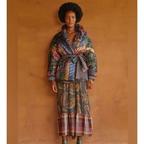 FARM Rio Black Wild Bananas Metallic Reversible puffer Jacket Belt Size L NWT - Picture 2 of 13